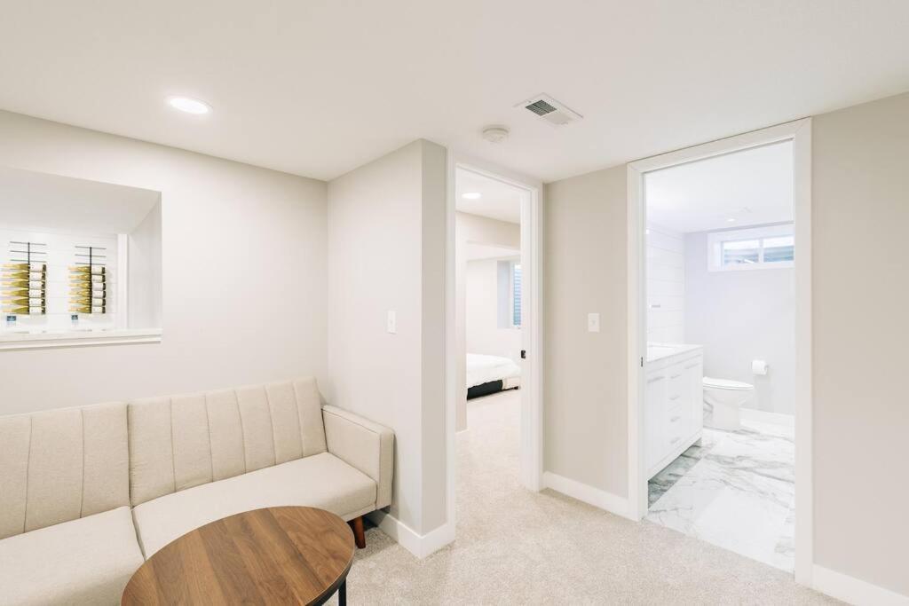 Beautiful Luxury Home Freshly Renovated With Big Yard, Seating & Grill Pad Cottage Grove 外观 照片